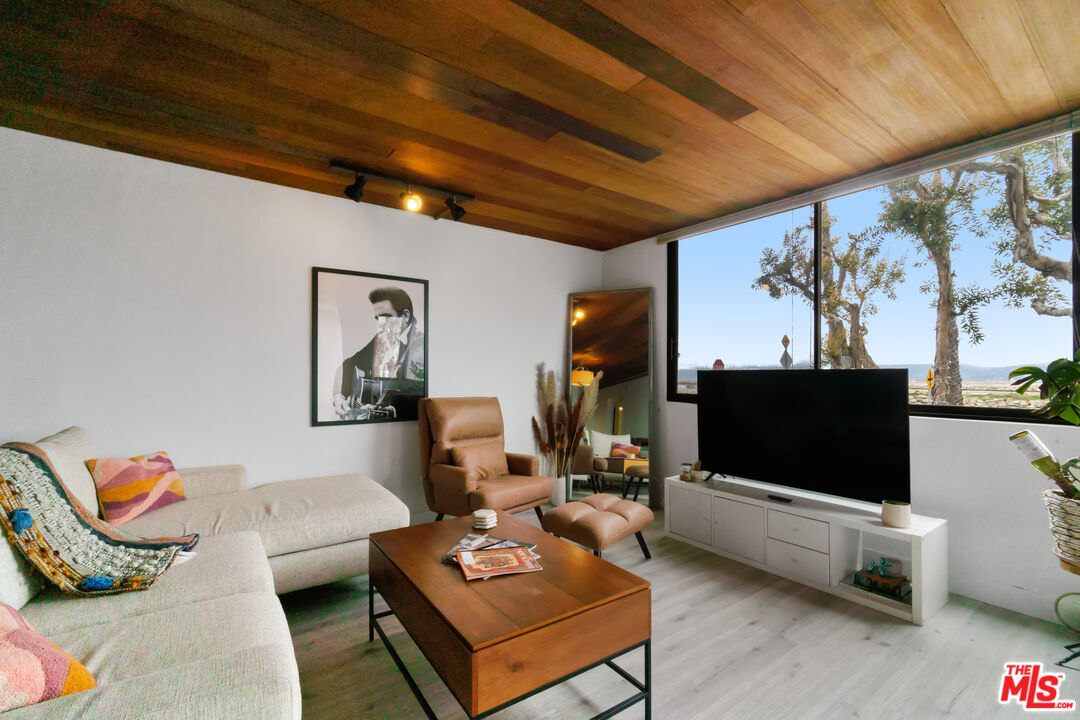 6209 Pacific Ave Unit: 103