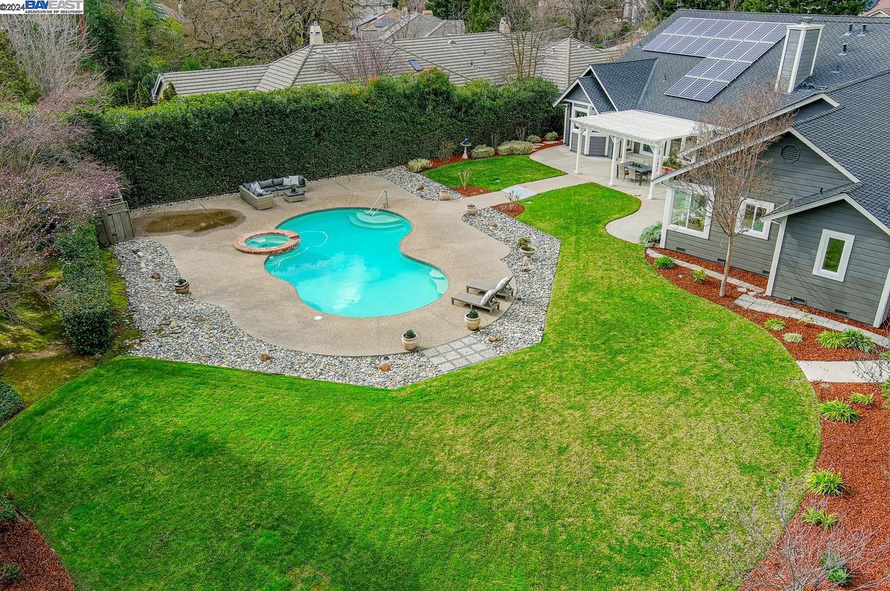 427 Matthew Court