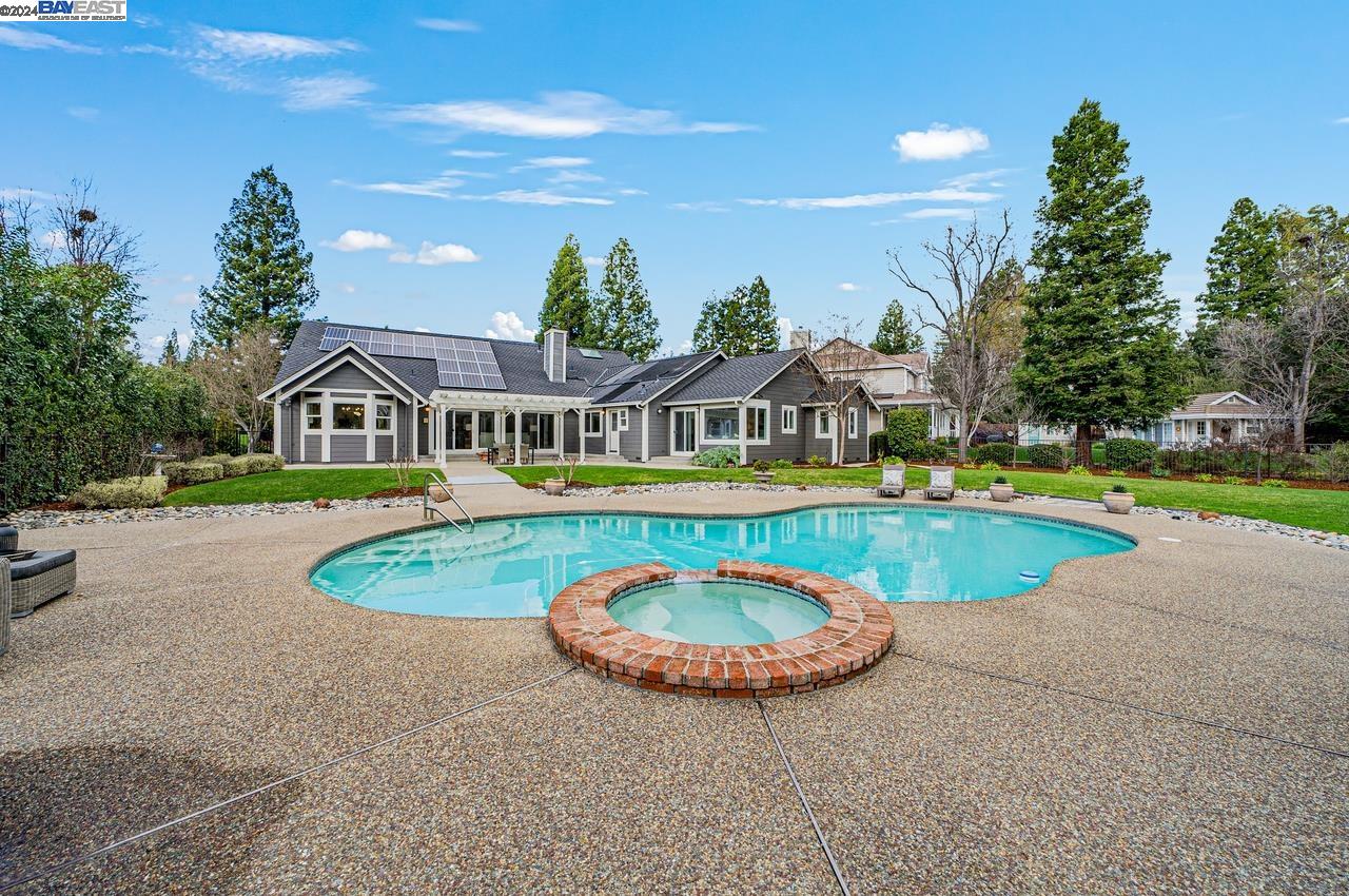 427 Matthew Court