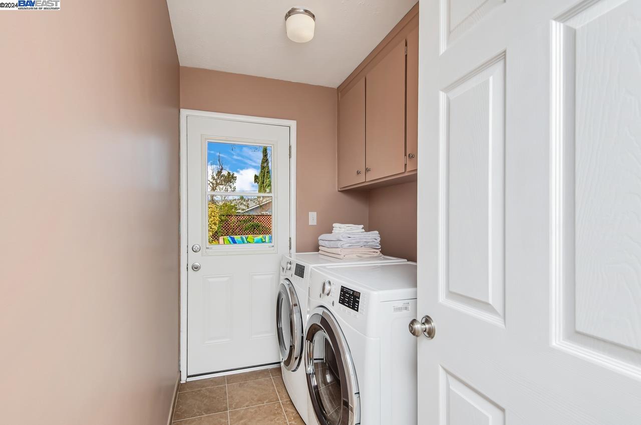 6033 Ashley Ct