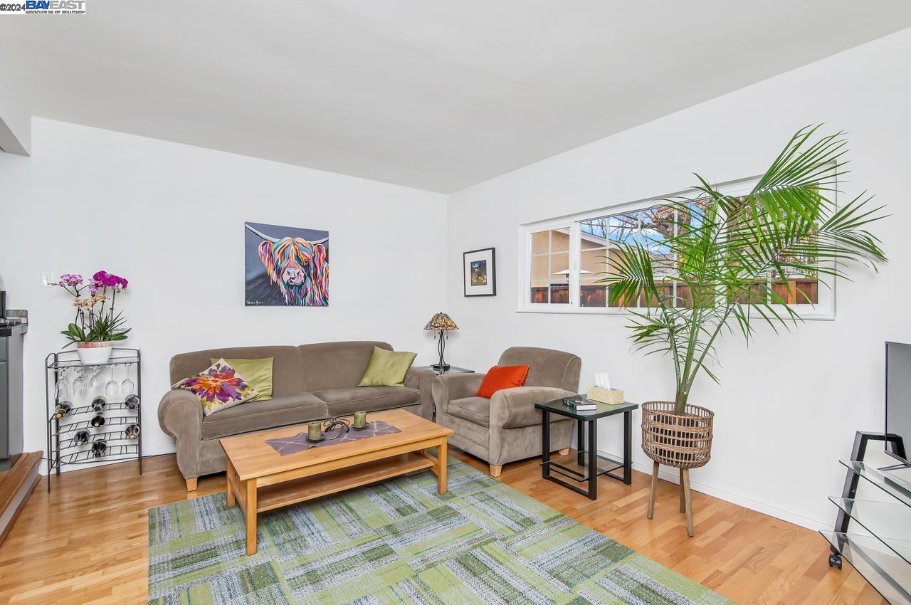 6033 Ashley Ct