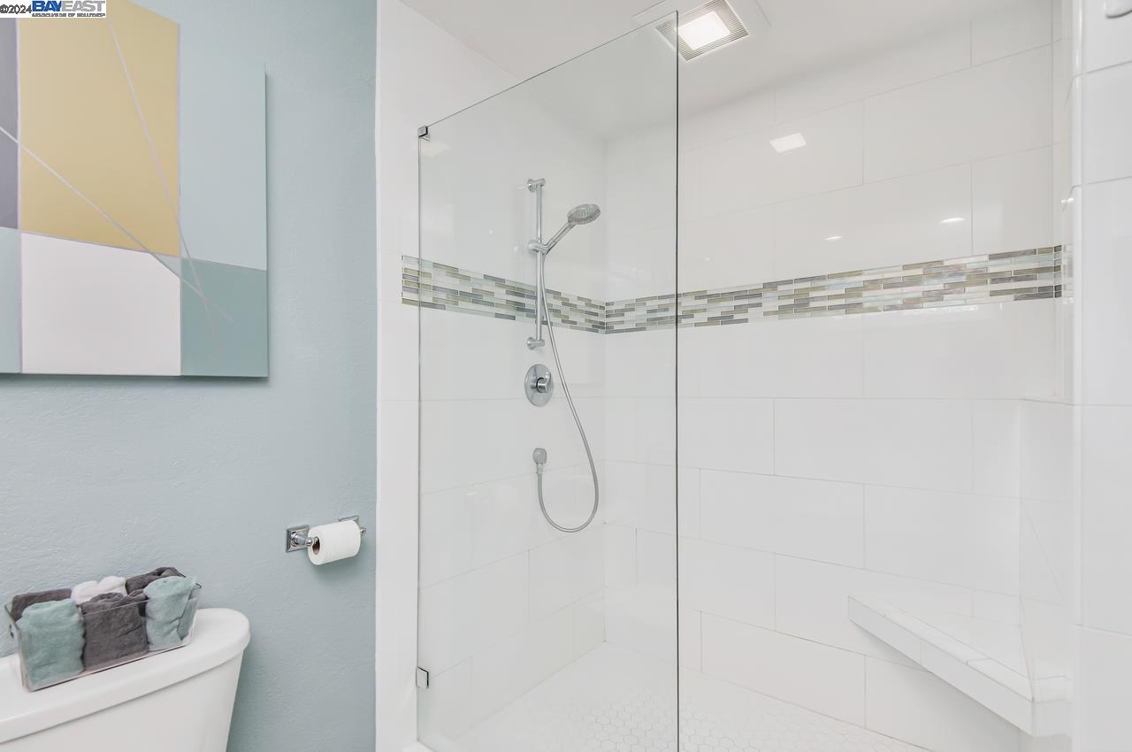 6033 Ashley Ct