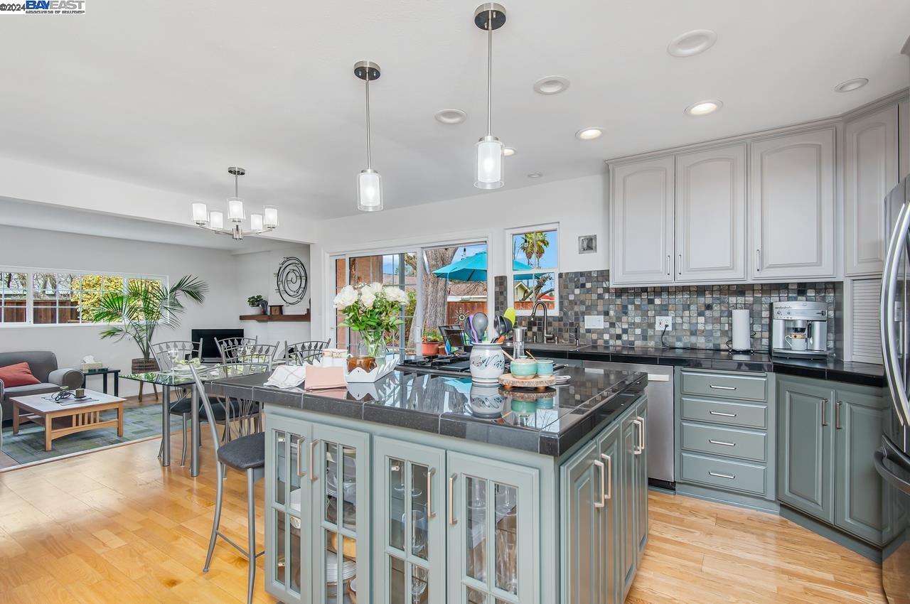 6033 Ashley Ct
