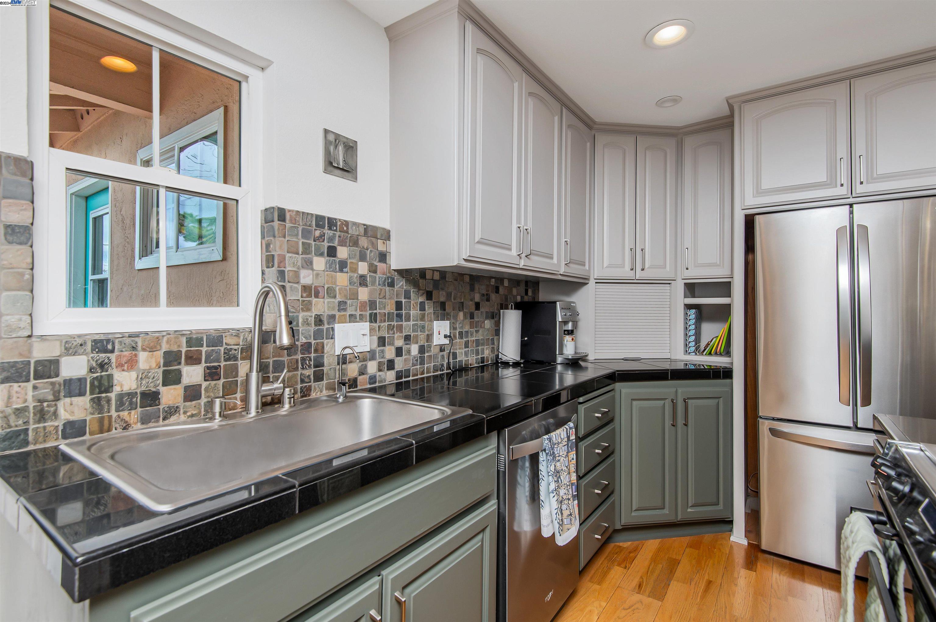 6033 Ashley Ct