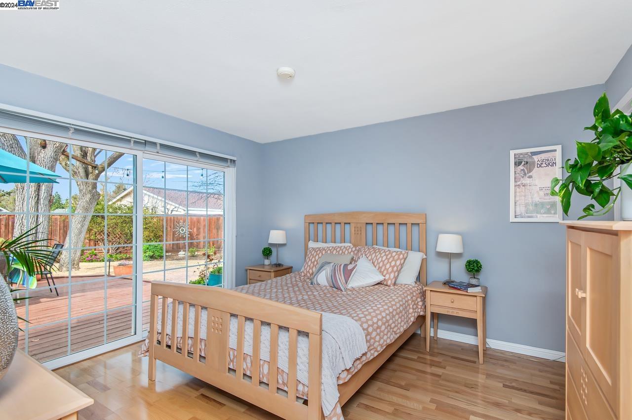 6033 Ashley Ct