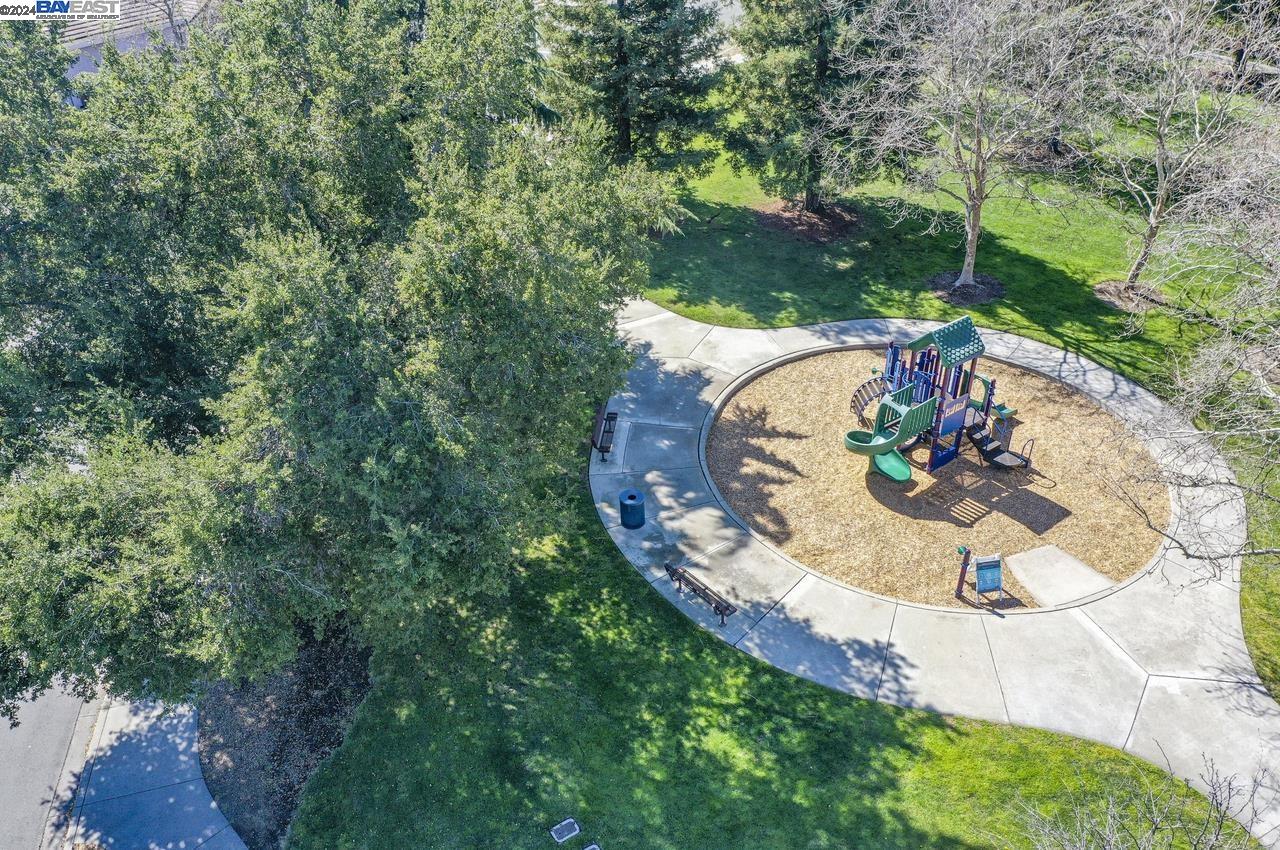 3605 Dunsmuir Cir