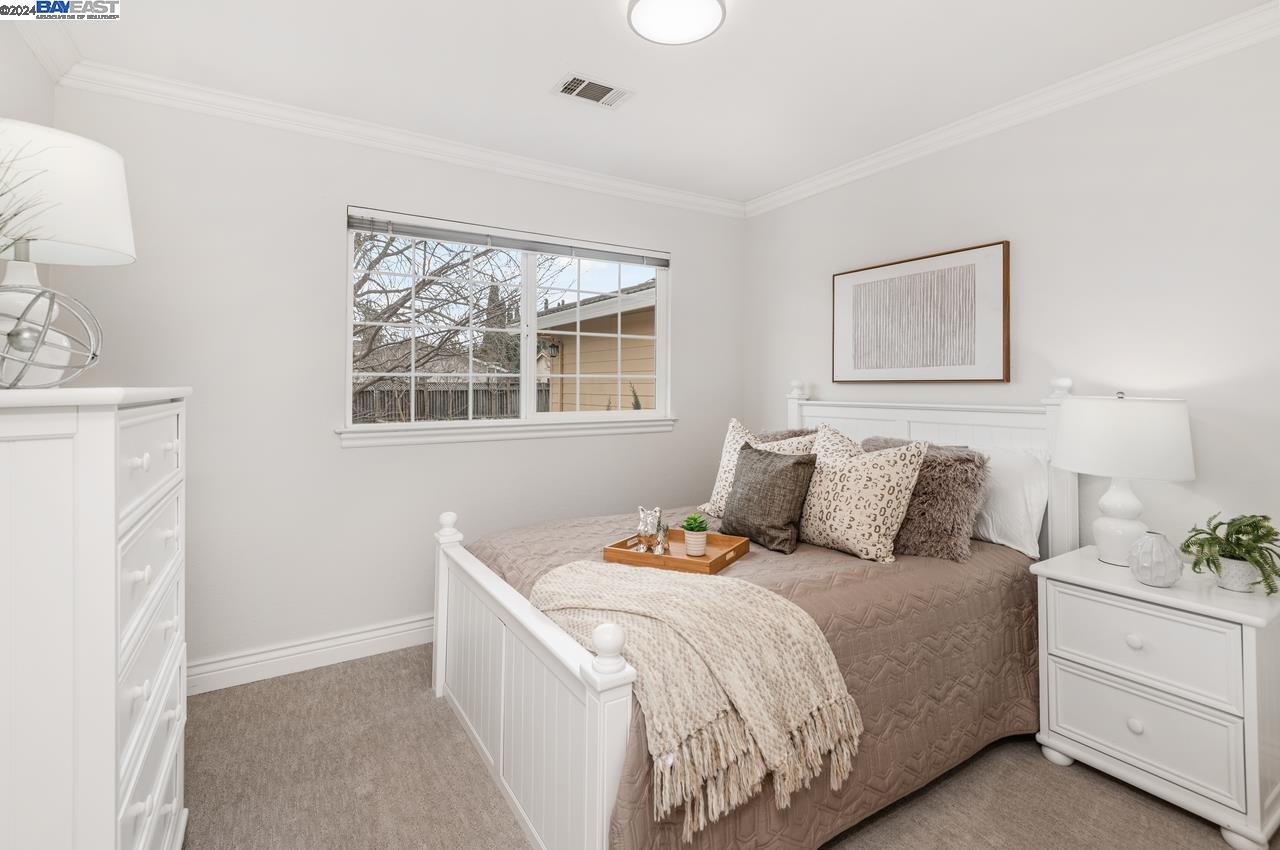 3605 Dunsmuir Cir