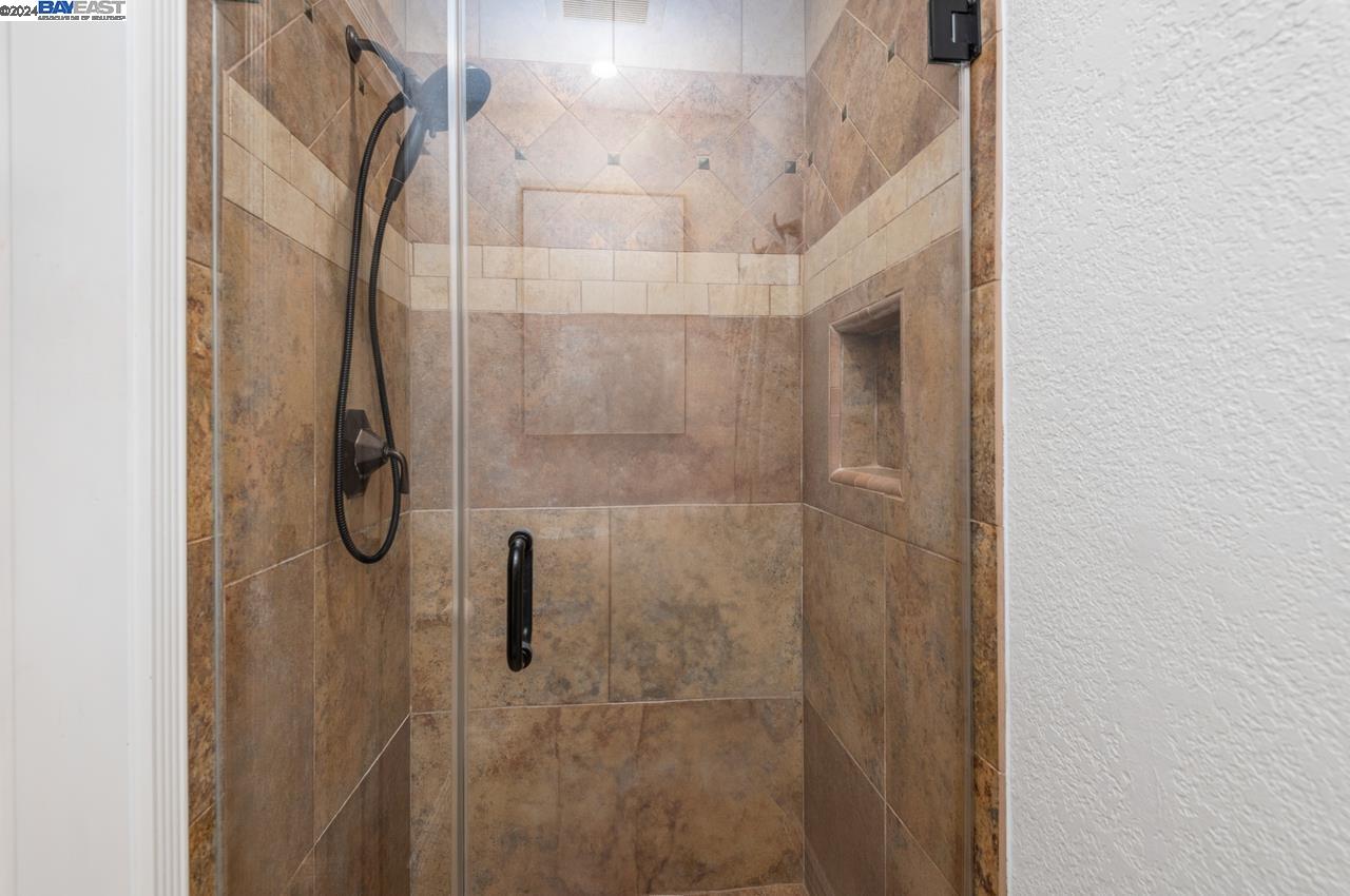 3605 Dunsmuir Cir