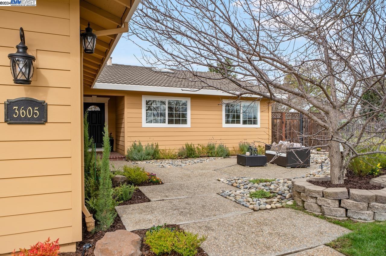3605 Dunsmuir Cir