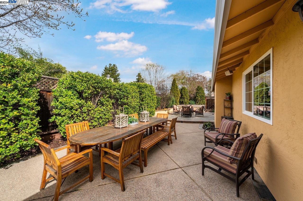3605 Dunsmuir Cir