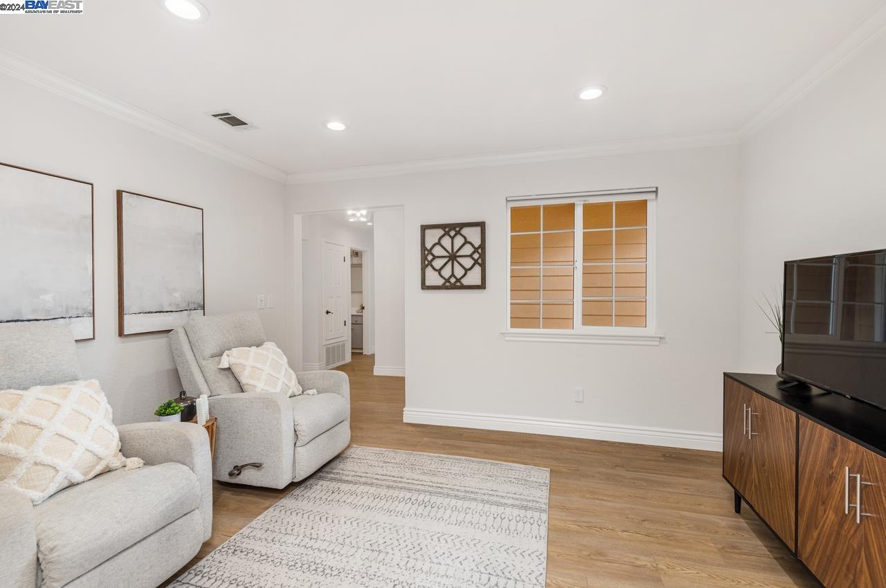 3605 Dunsmuir Cir