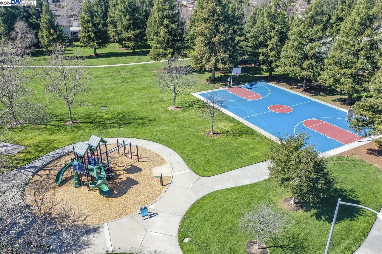 3605 Dunsmuir Cir