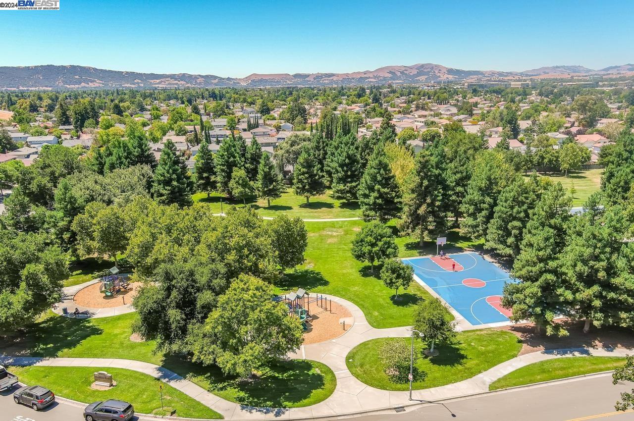 3605 Dunsmuir Cir