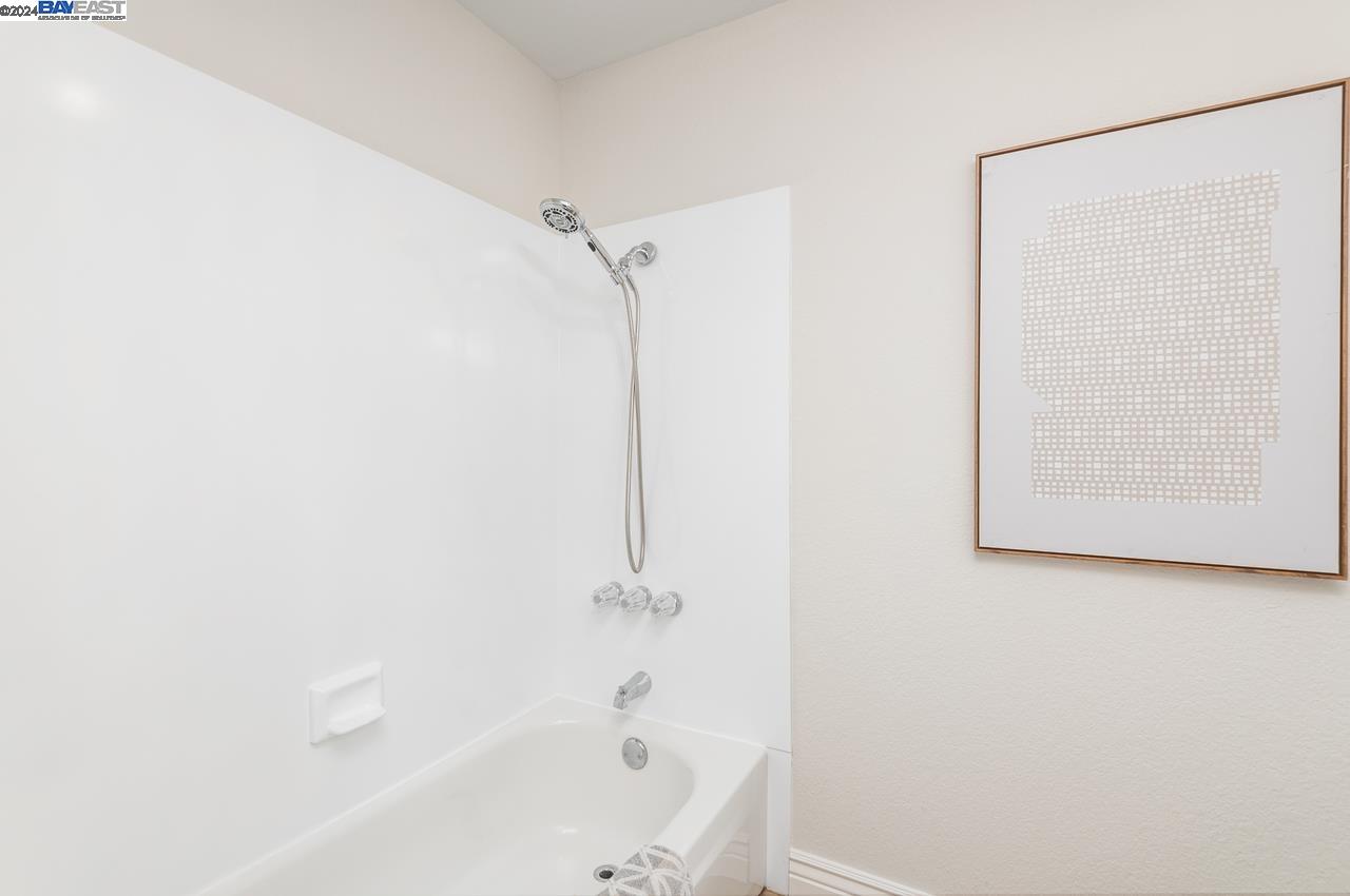 3605 Dunsmuir Cir