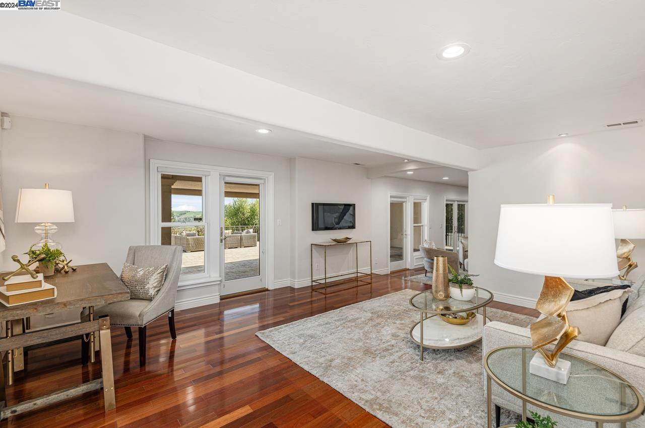 34 Golf Rd