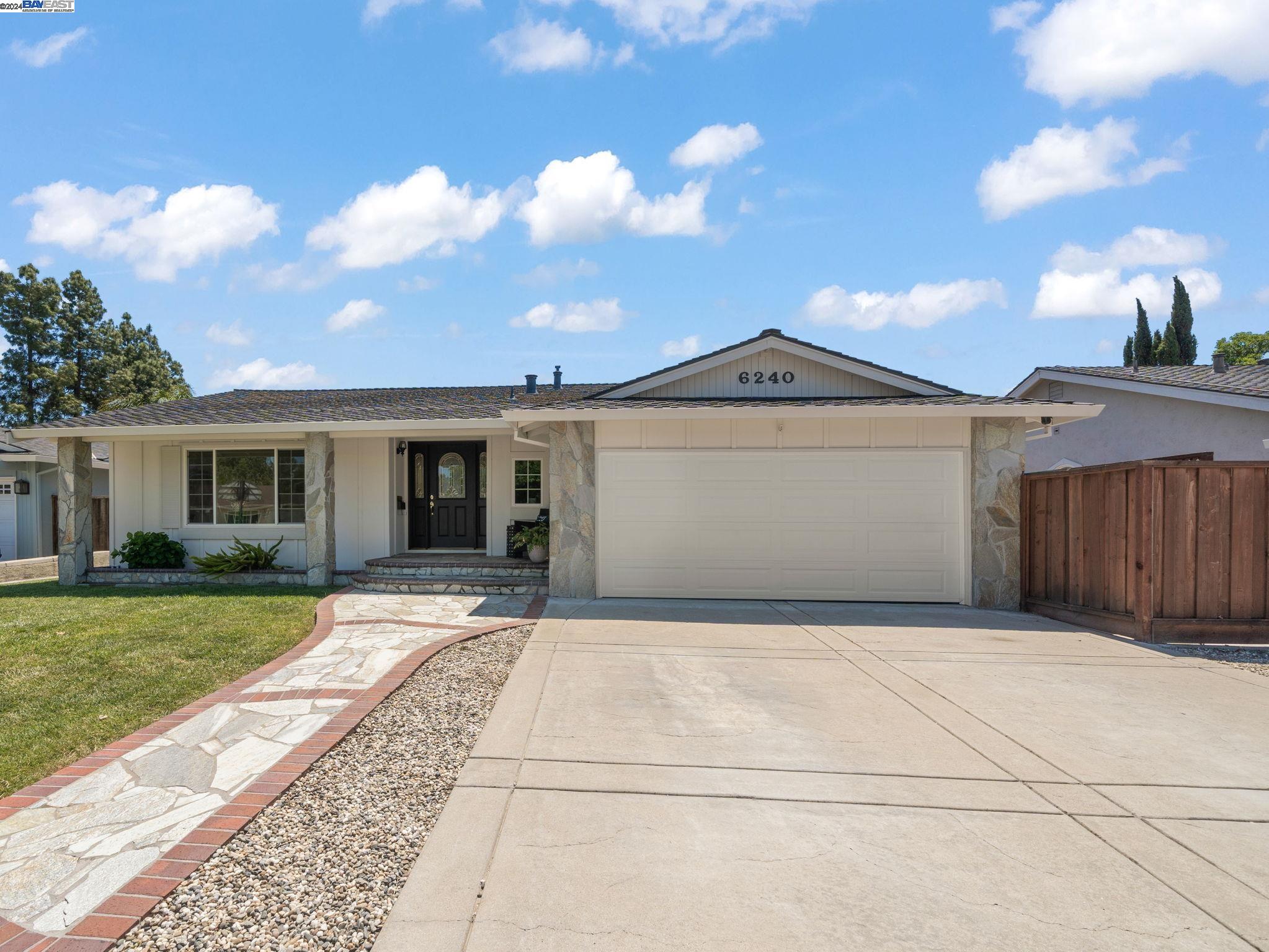 6240 Roslin Ct