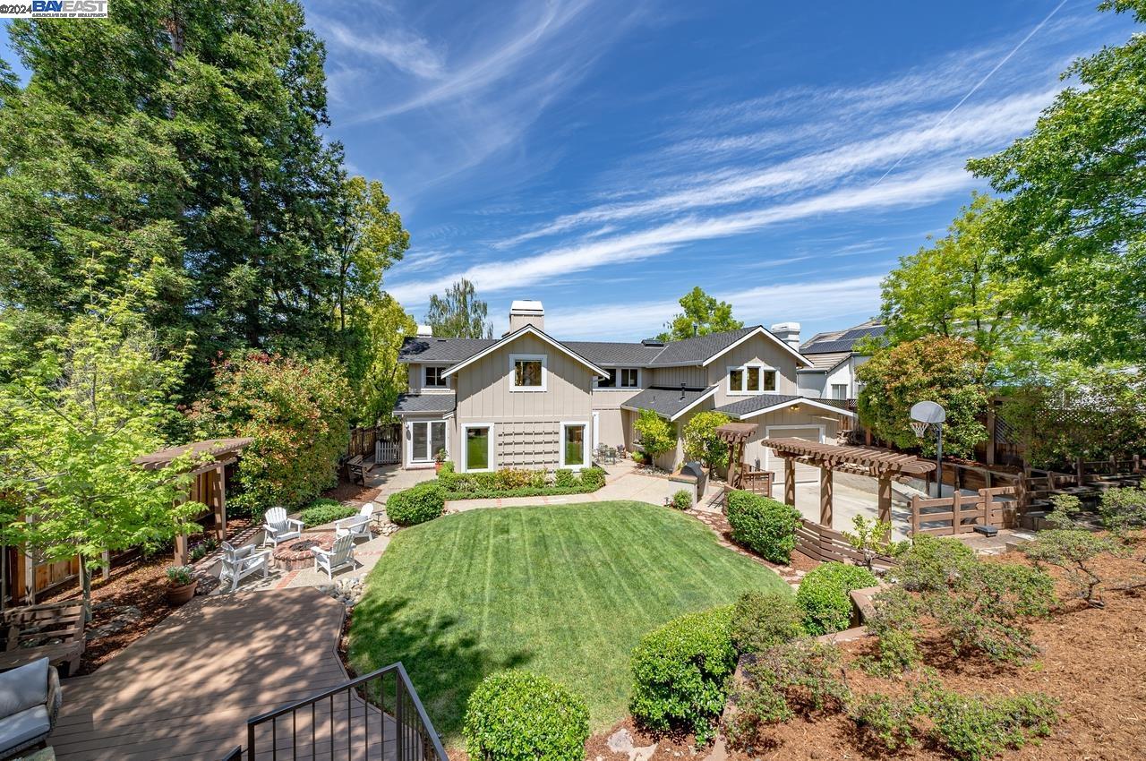 886 Montevino Dr