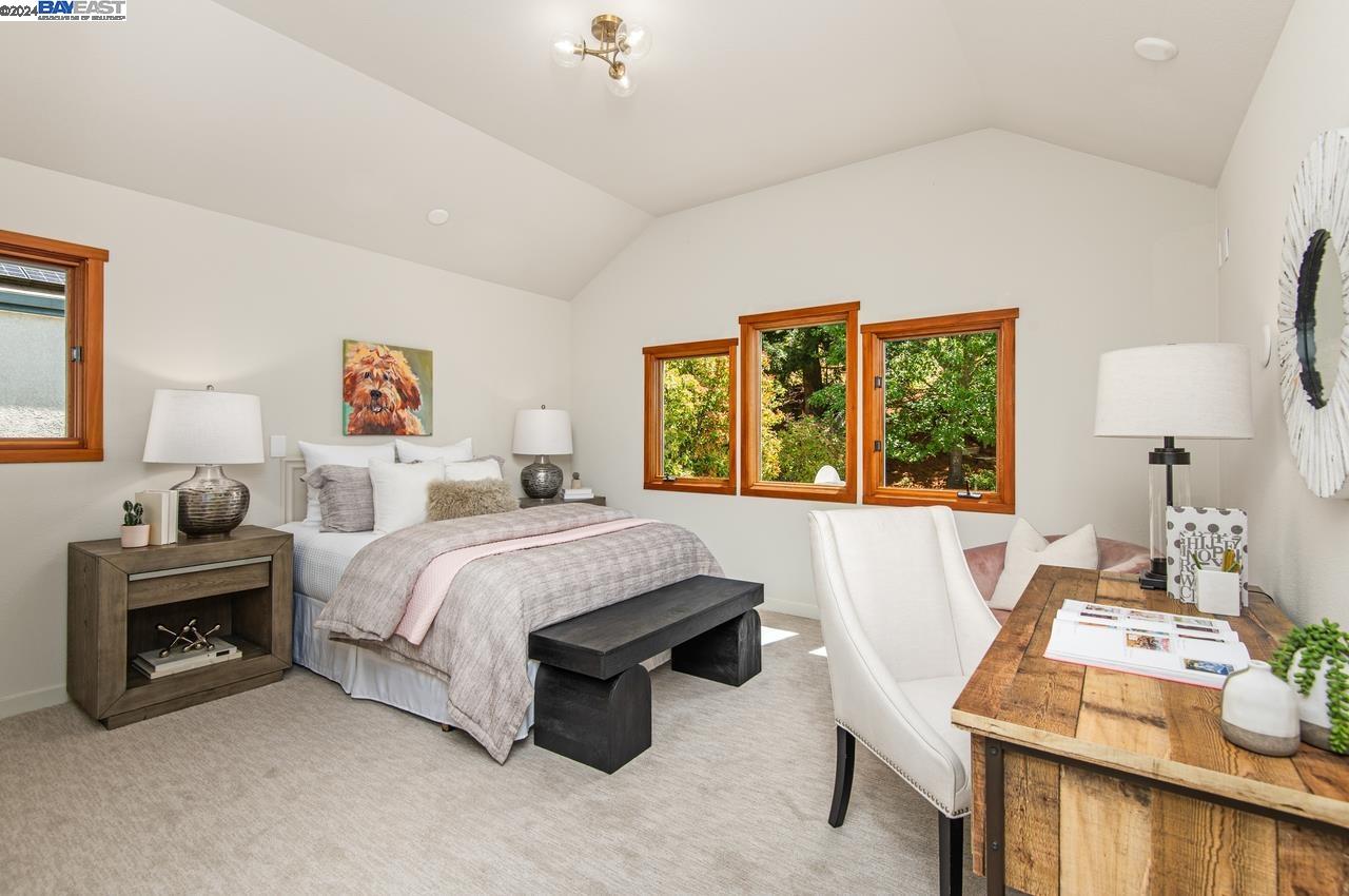 886 Montevino Dr