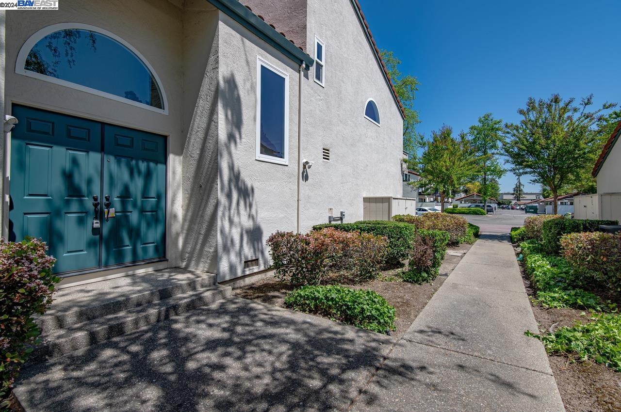 4348 Valley Ave # D8