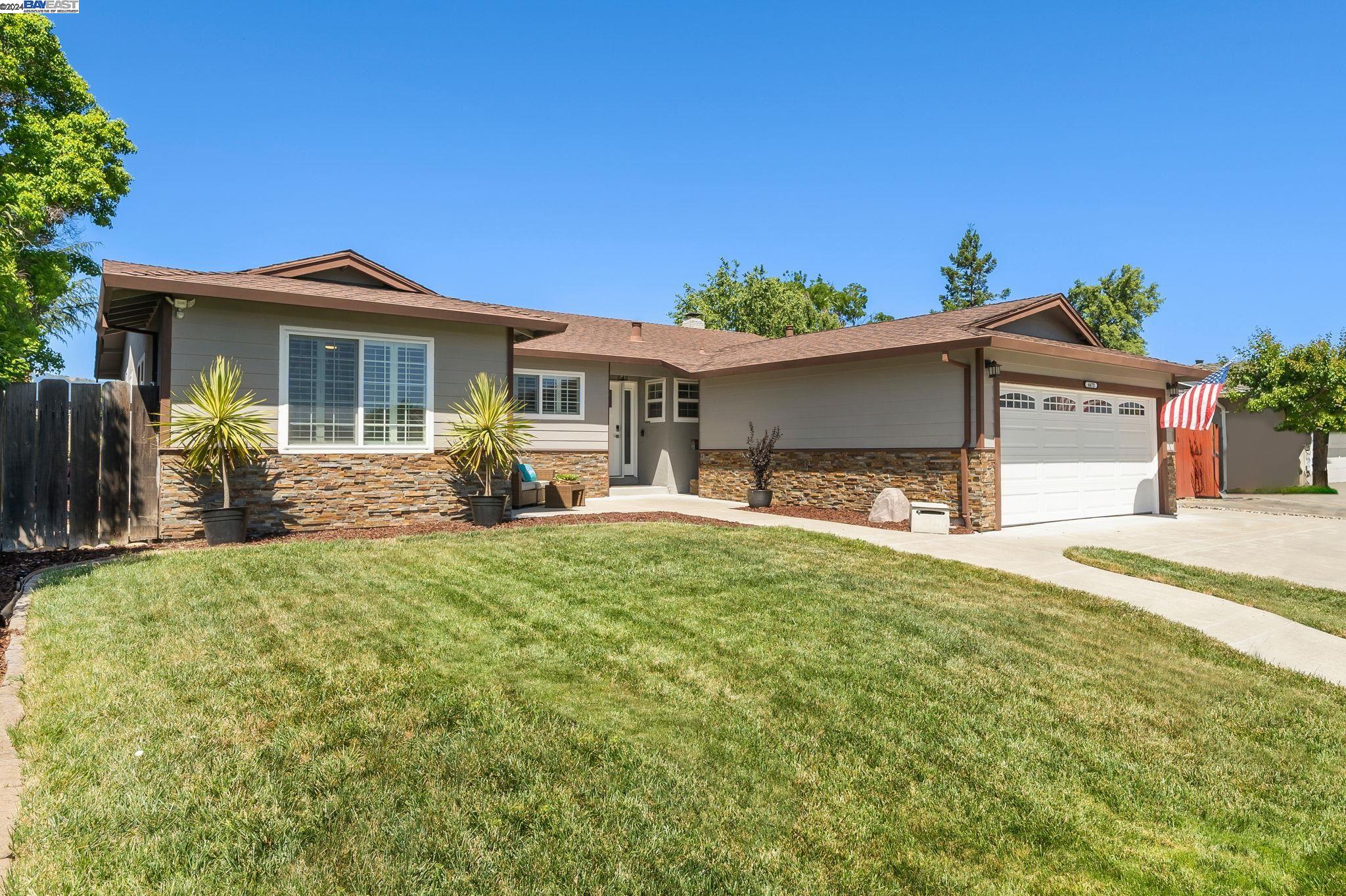 4672 Herrin Way