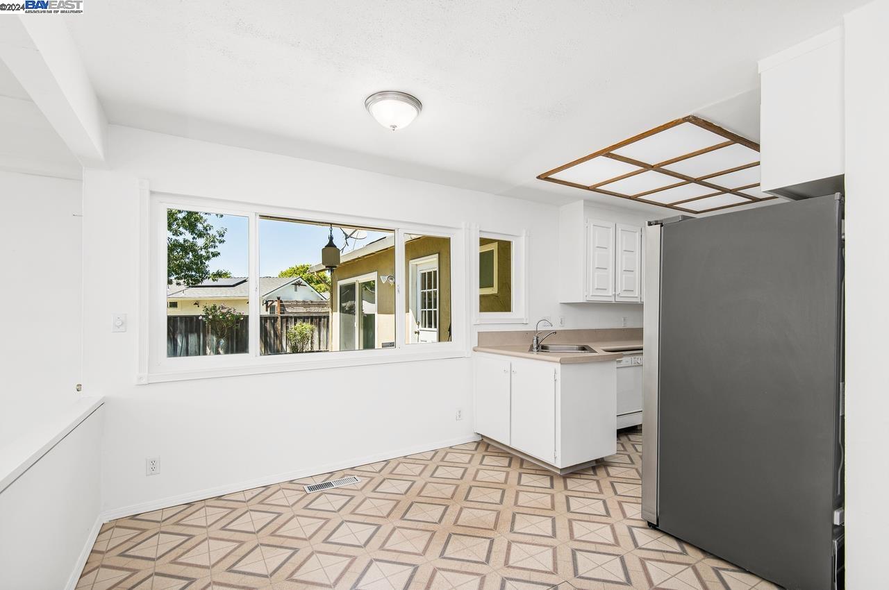6275 Inglewood Drive