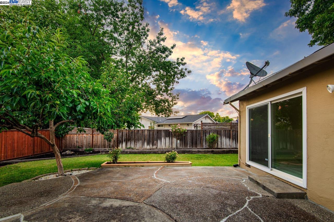6275 Inglewood Drive