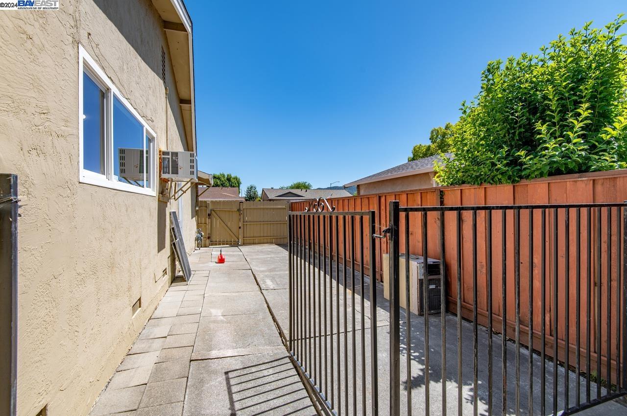 6275 Inglewood Drive
