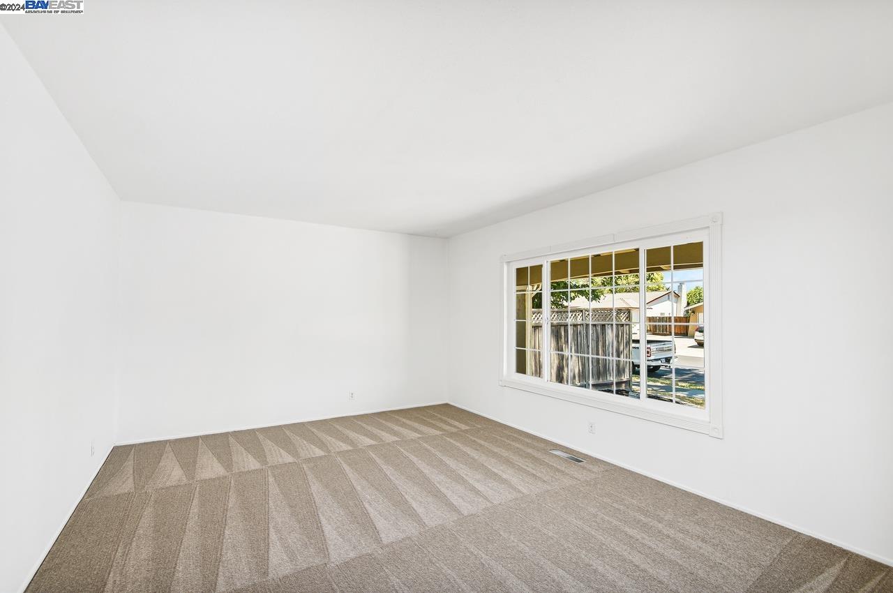 6275 Inglewood Drive
