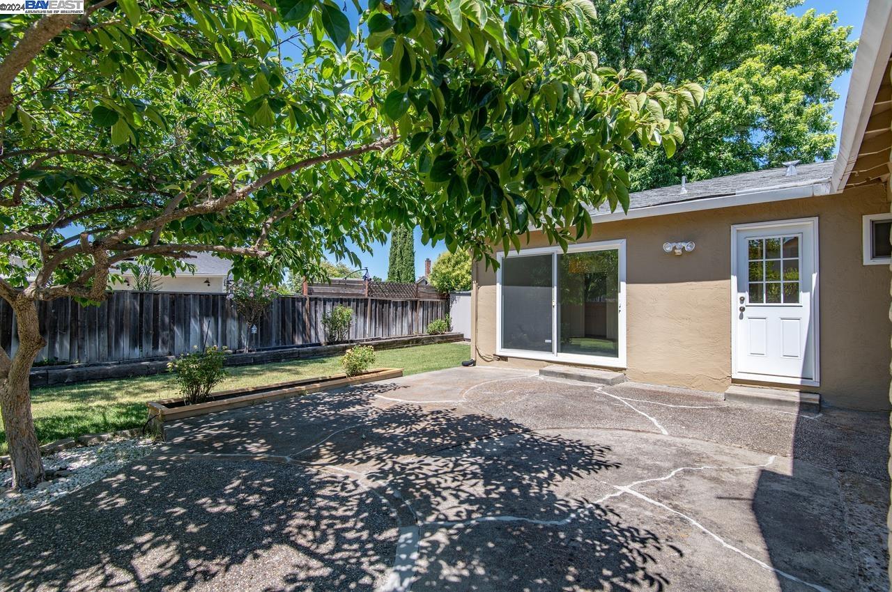 6275 Inglewood Drive