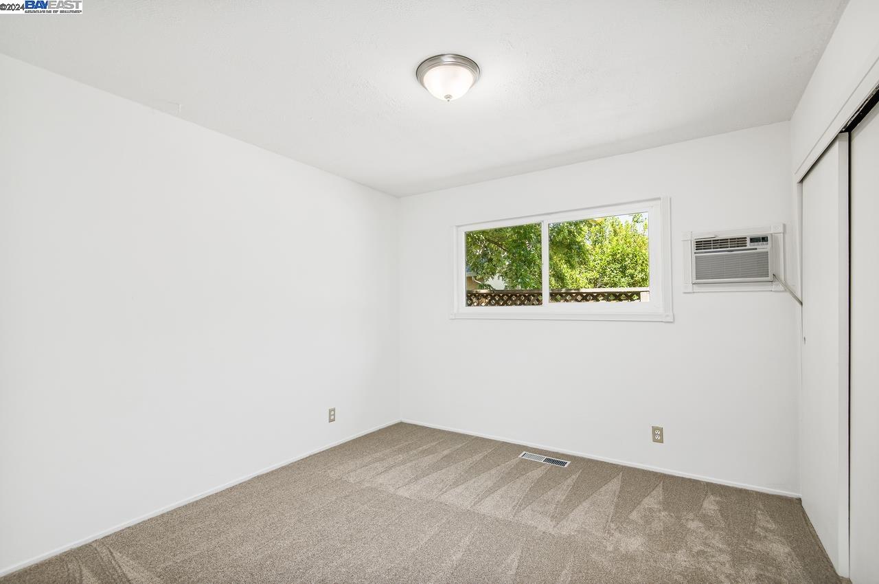 6275 Inglewood Drive