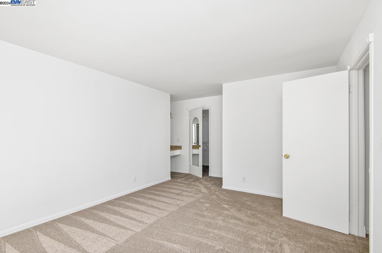 6275 Inglewood Drive