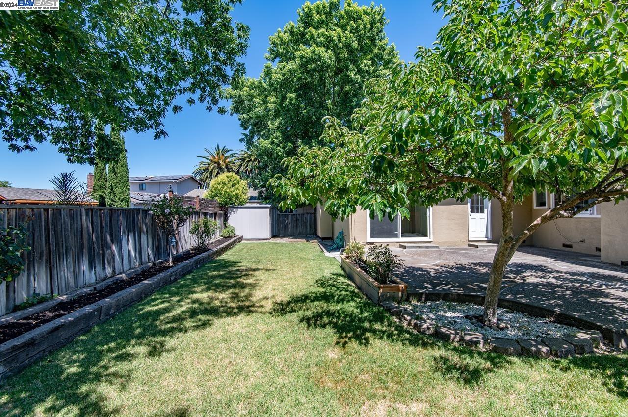 6275 Inglewood Drive