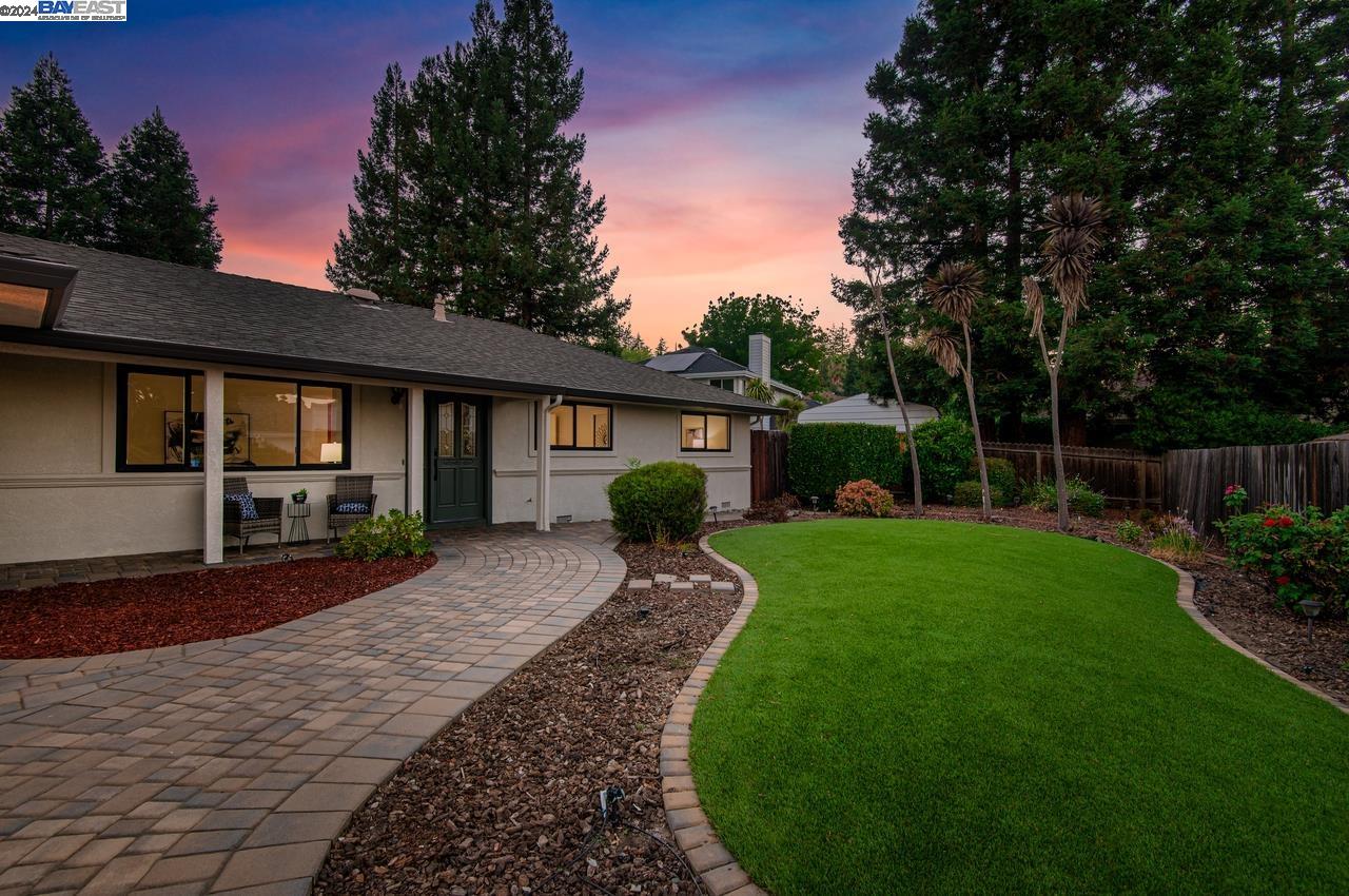 1111 Crowe Pl
