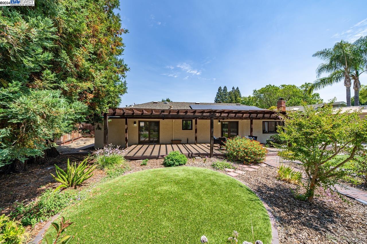 1111 Crowe Pl