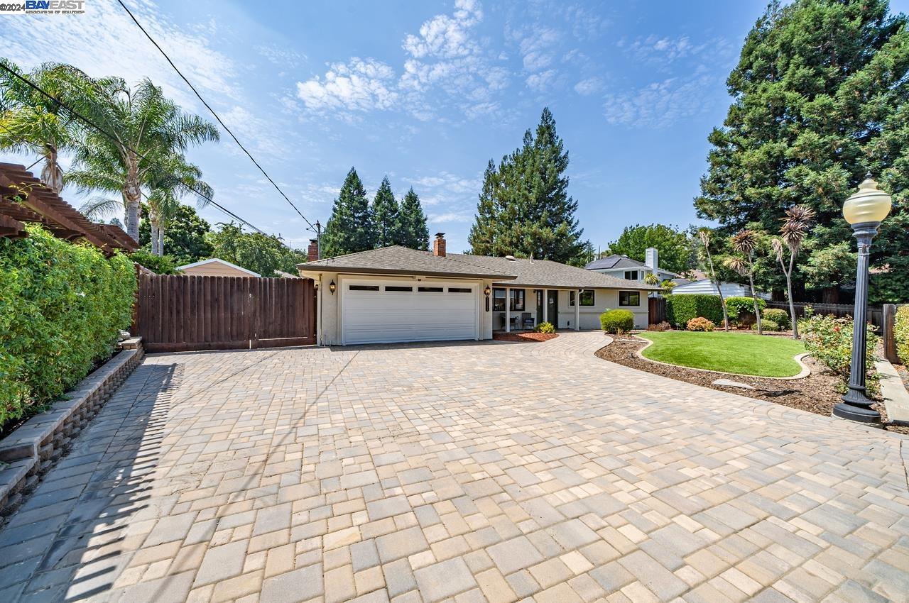 1111 Crowe Pl