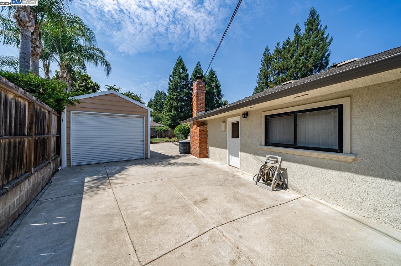 1111 Crowe Pl