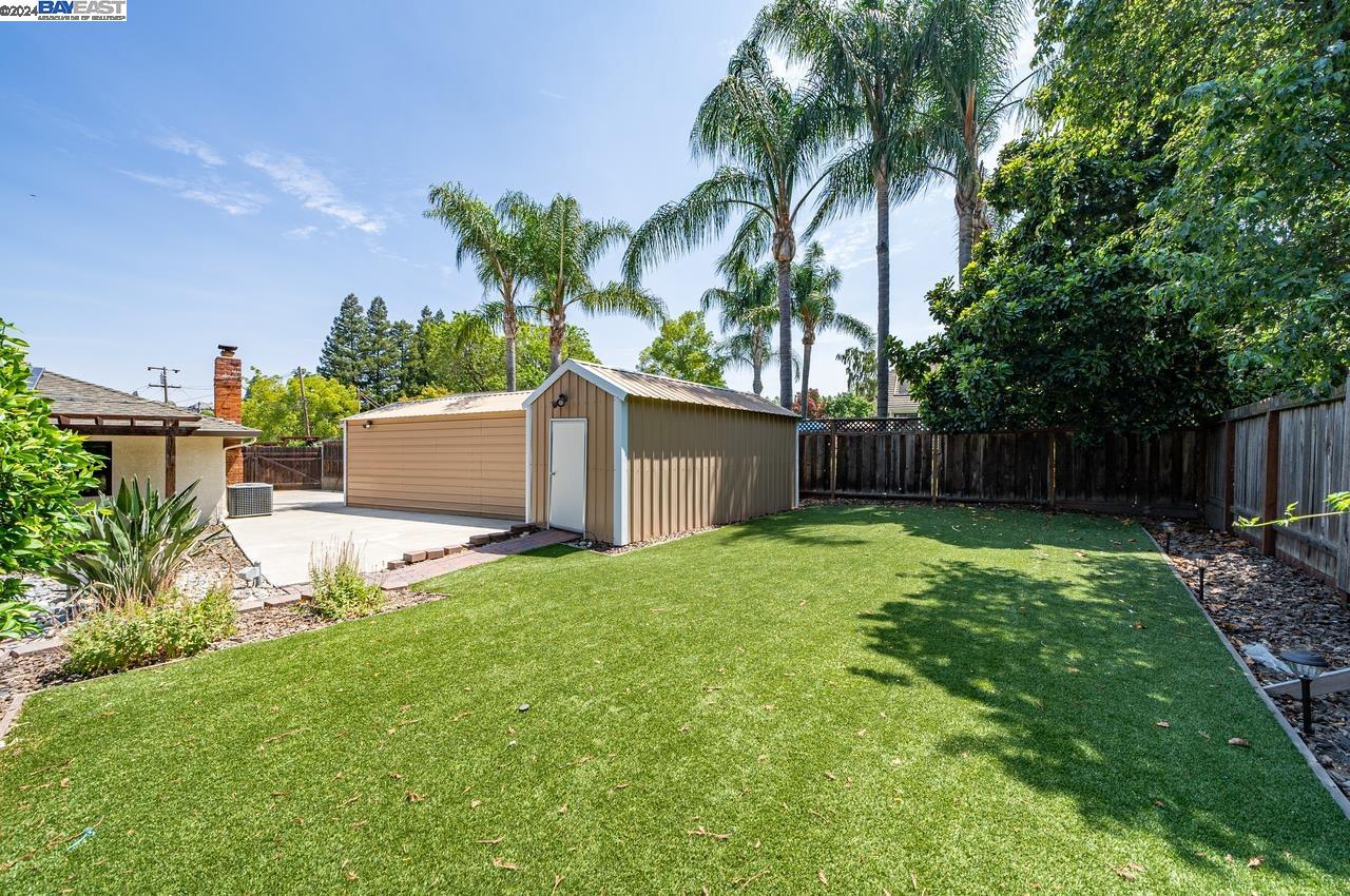 1111 Crowe Pl