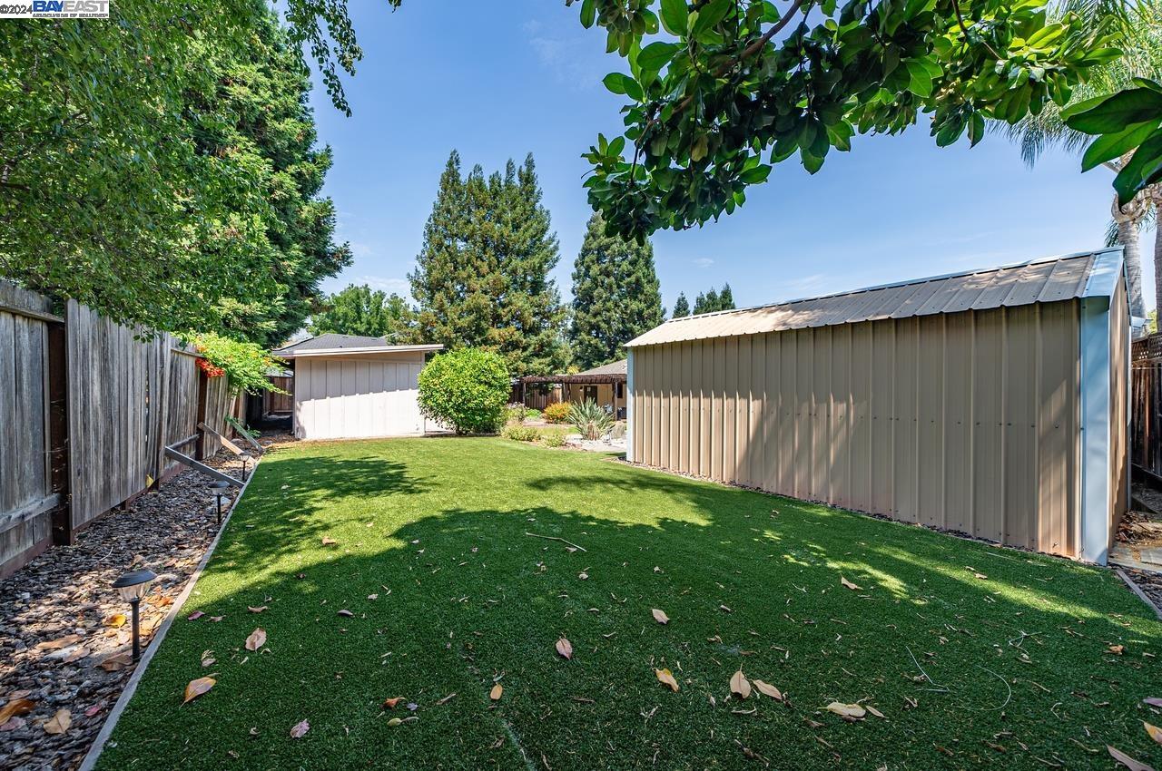 1111 Crowe Pl