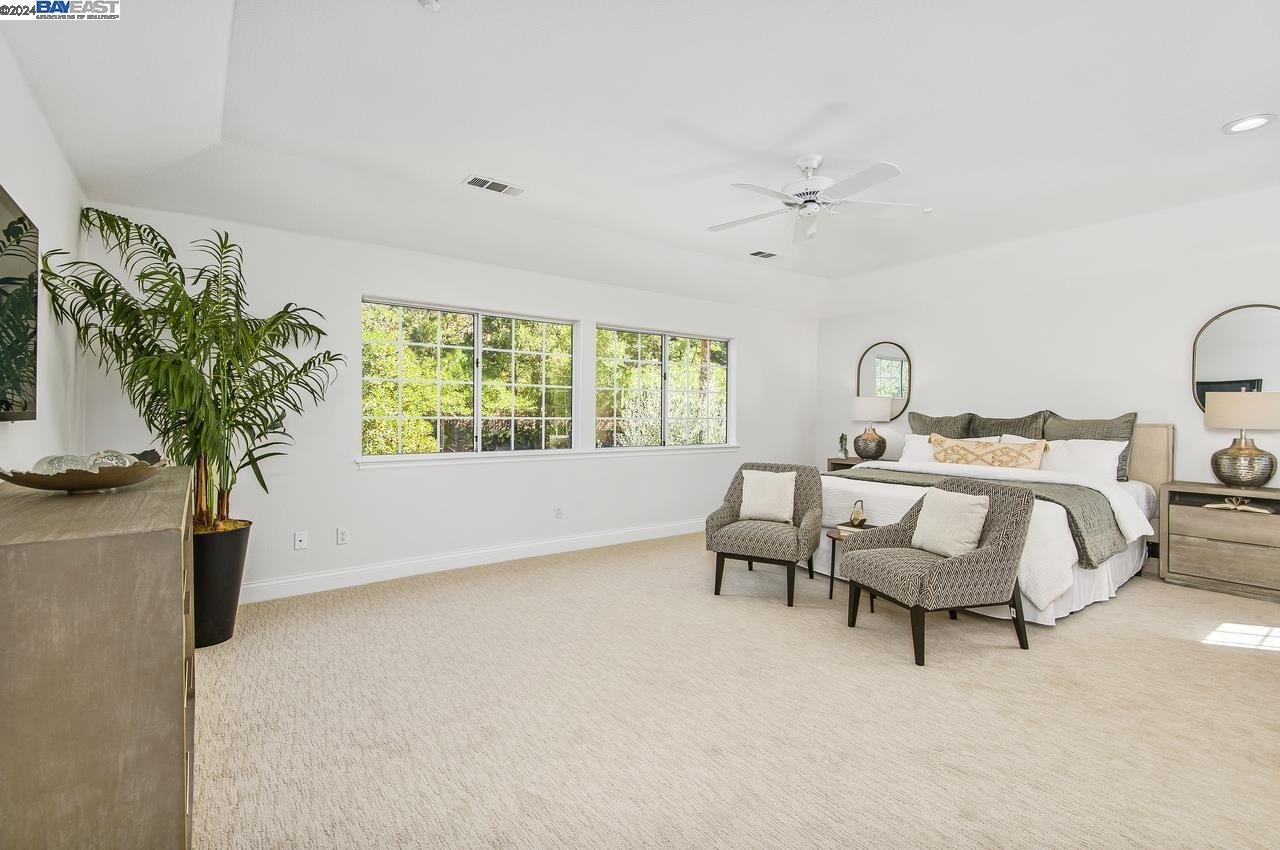 952 Gray Fox Cir