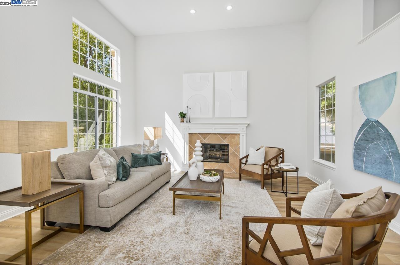 952 Gray Fox Cir