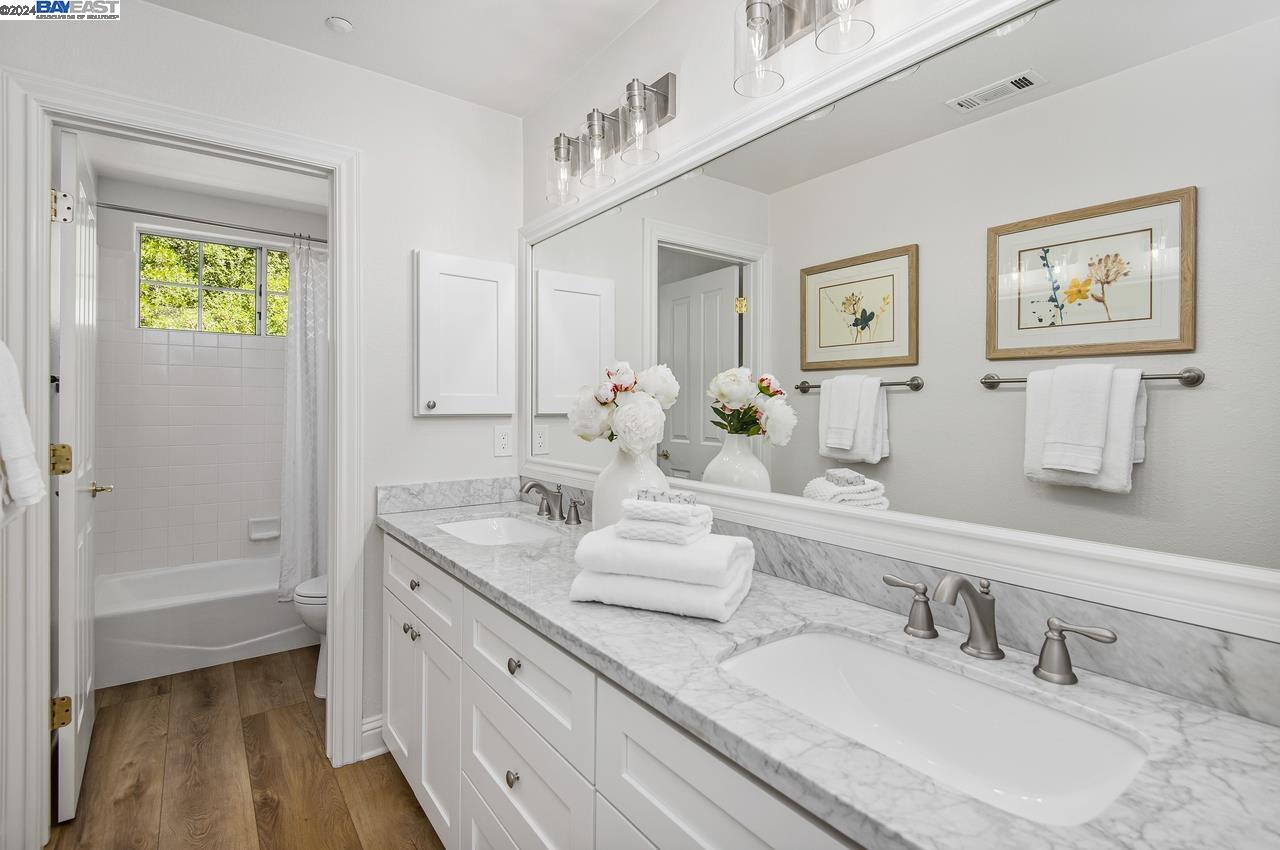 952 Gray Fox Cir