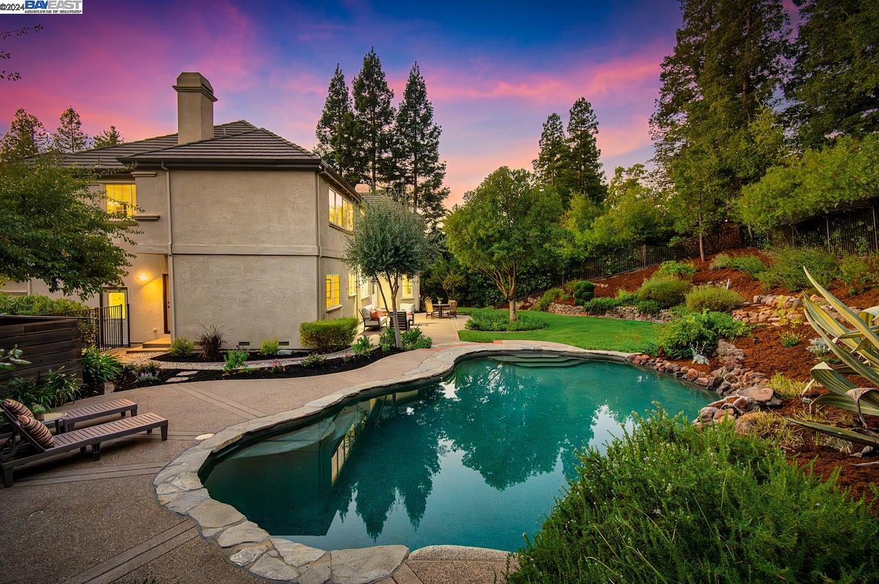 952 Gray Fox Cir