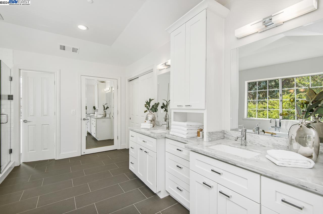 952 Gray Fox Cir