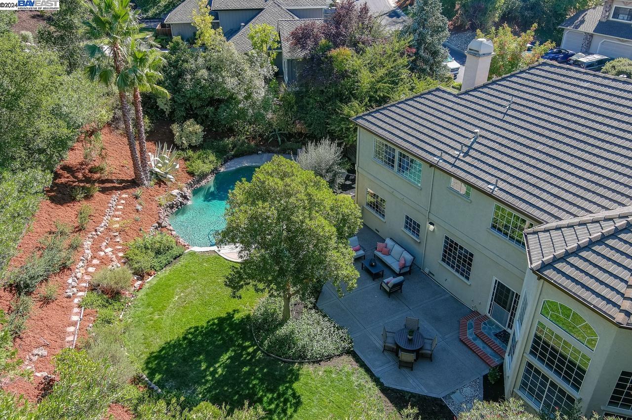 952 Gray Fox Cir