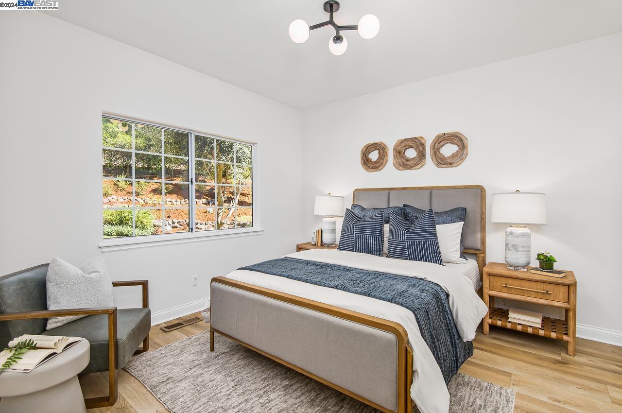 952 Gray Fox Cir