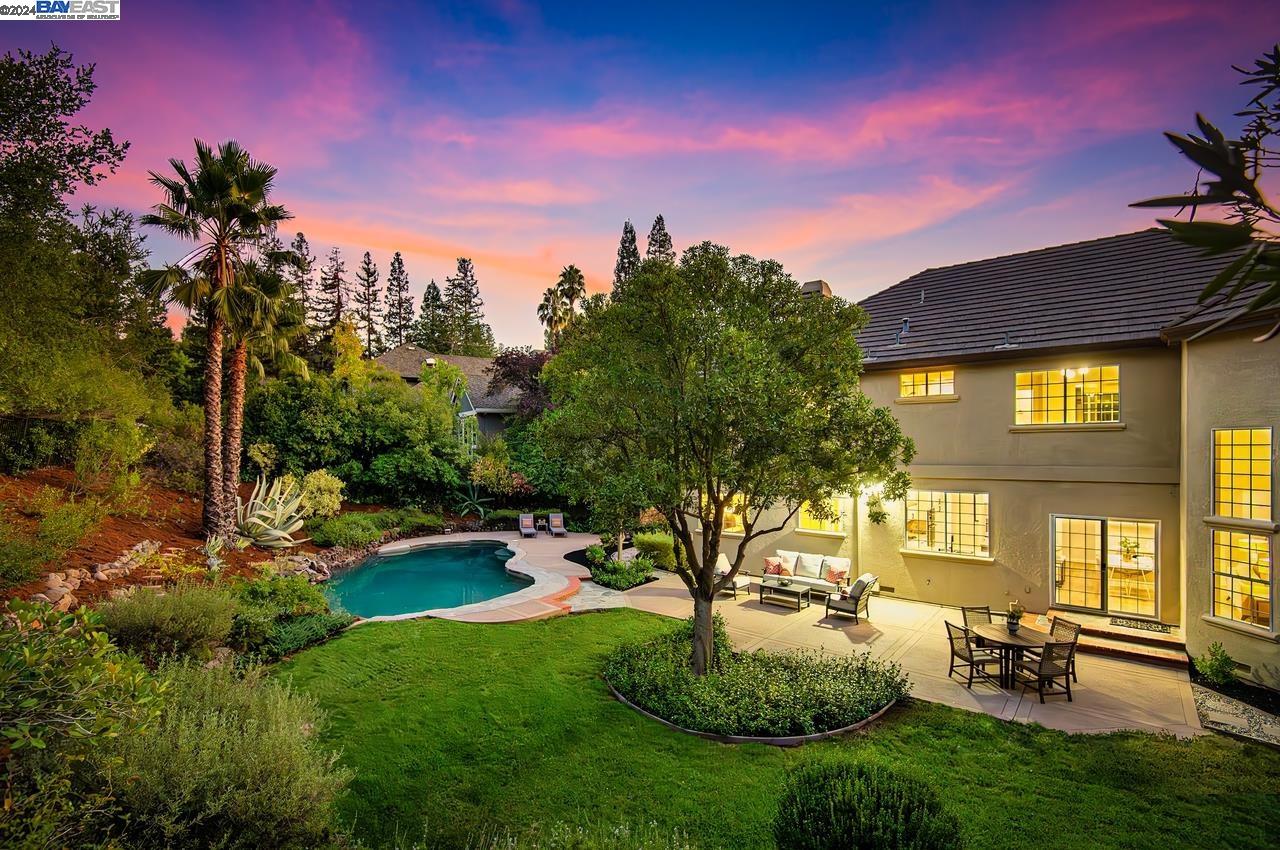 952 Gray Fox Cir