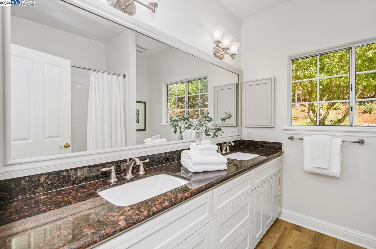 952 Gray Fox Cir