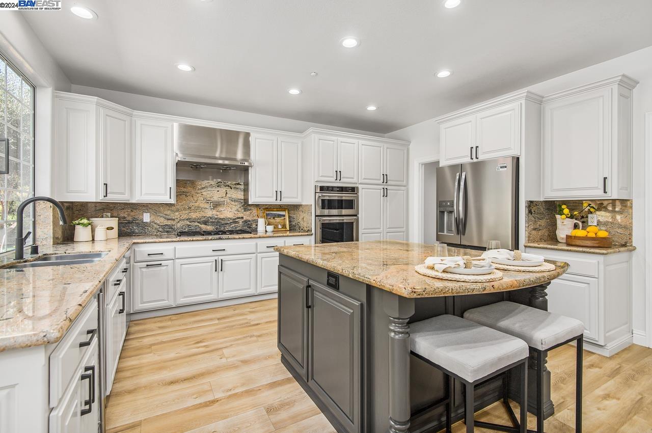 952 Gray Fox Cir