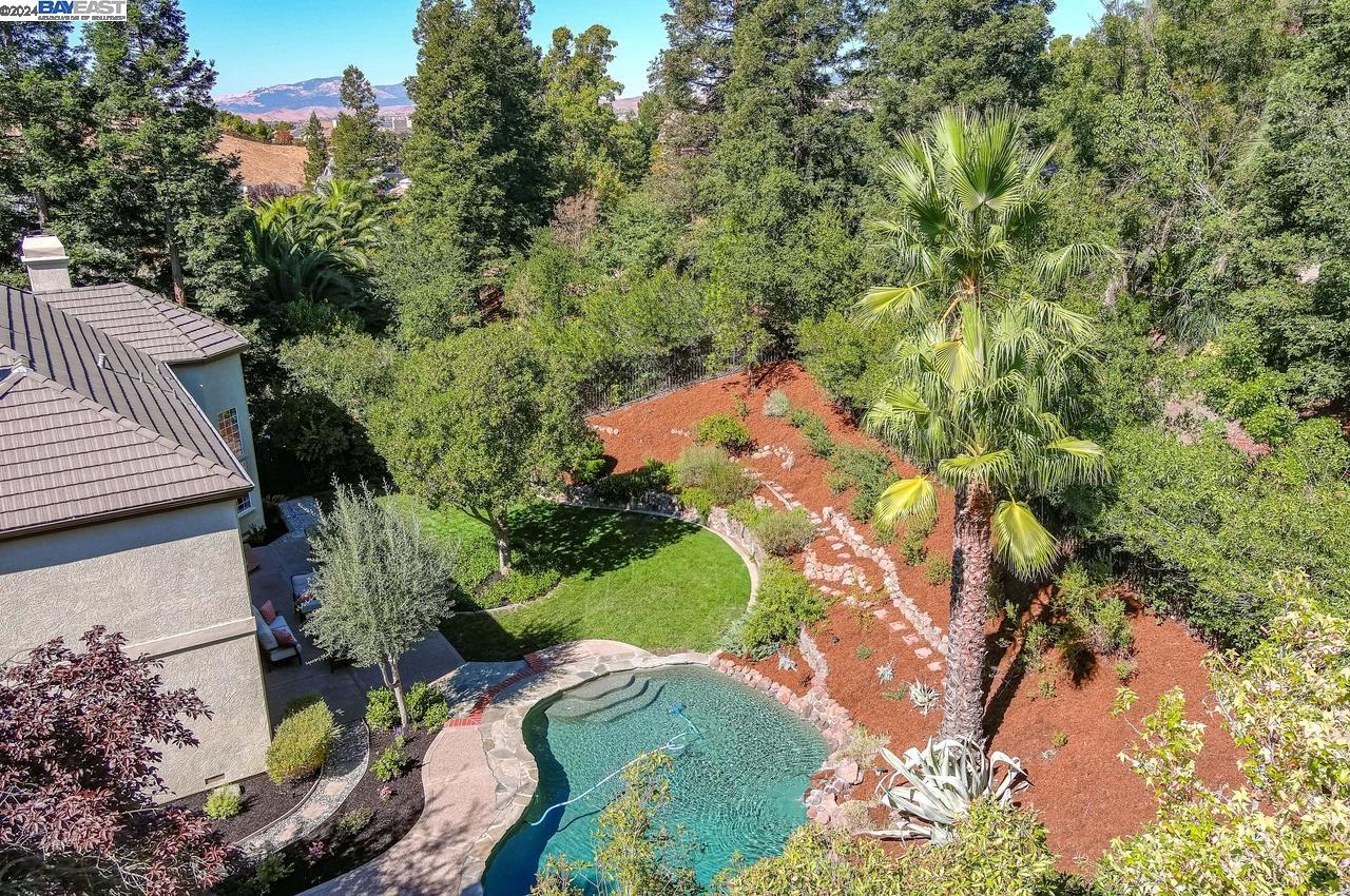 952 Gray Fox Cir