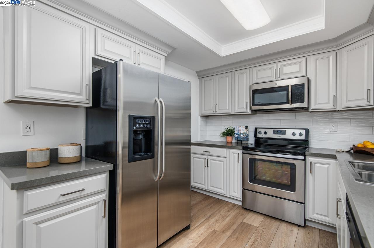 124 Tweed Dr